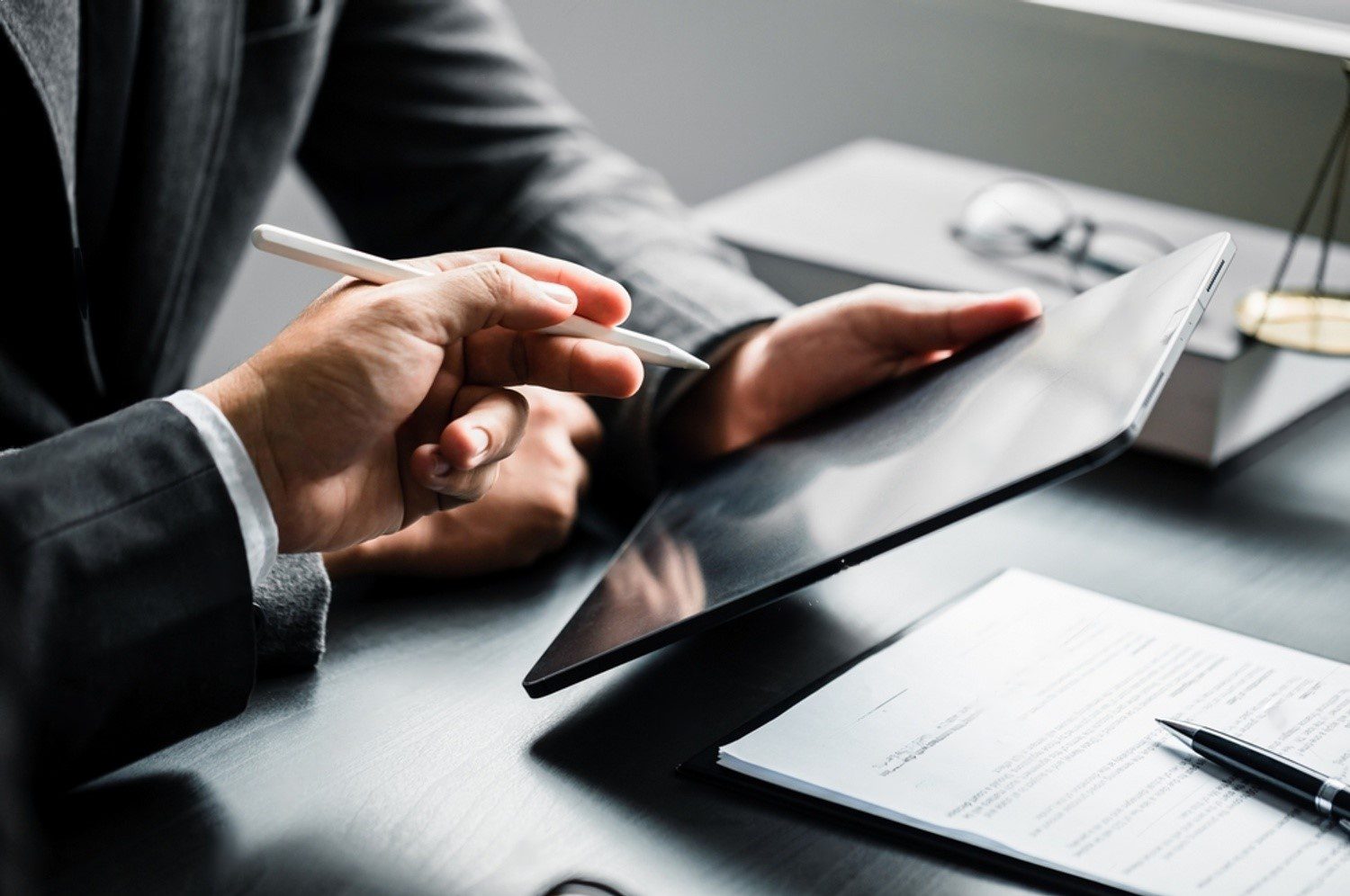 uae insurance law